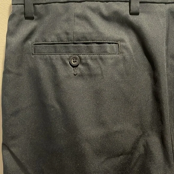 Amazon Essentials Men's Classic-Fit Stretch Golf Pants - Picture 5 of 8